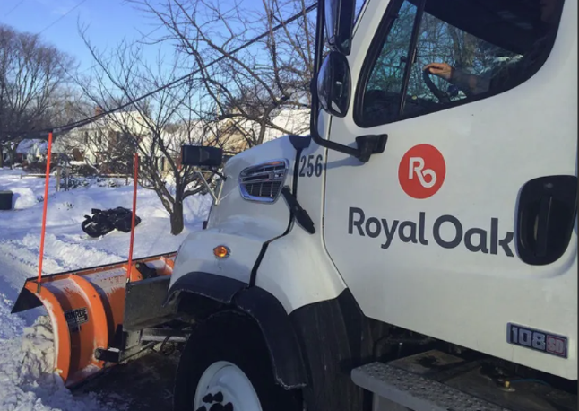 Royal Oak snowplow